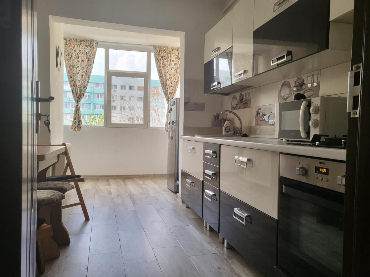 Apartament Cu 3 Camere Chiar In Inima Capitalei Bucureşti Ngoại thất bức ảnh
