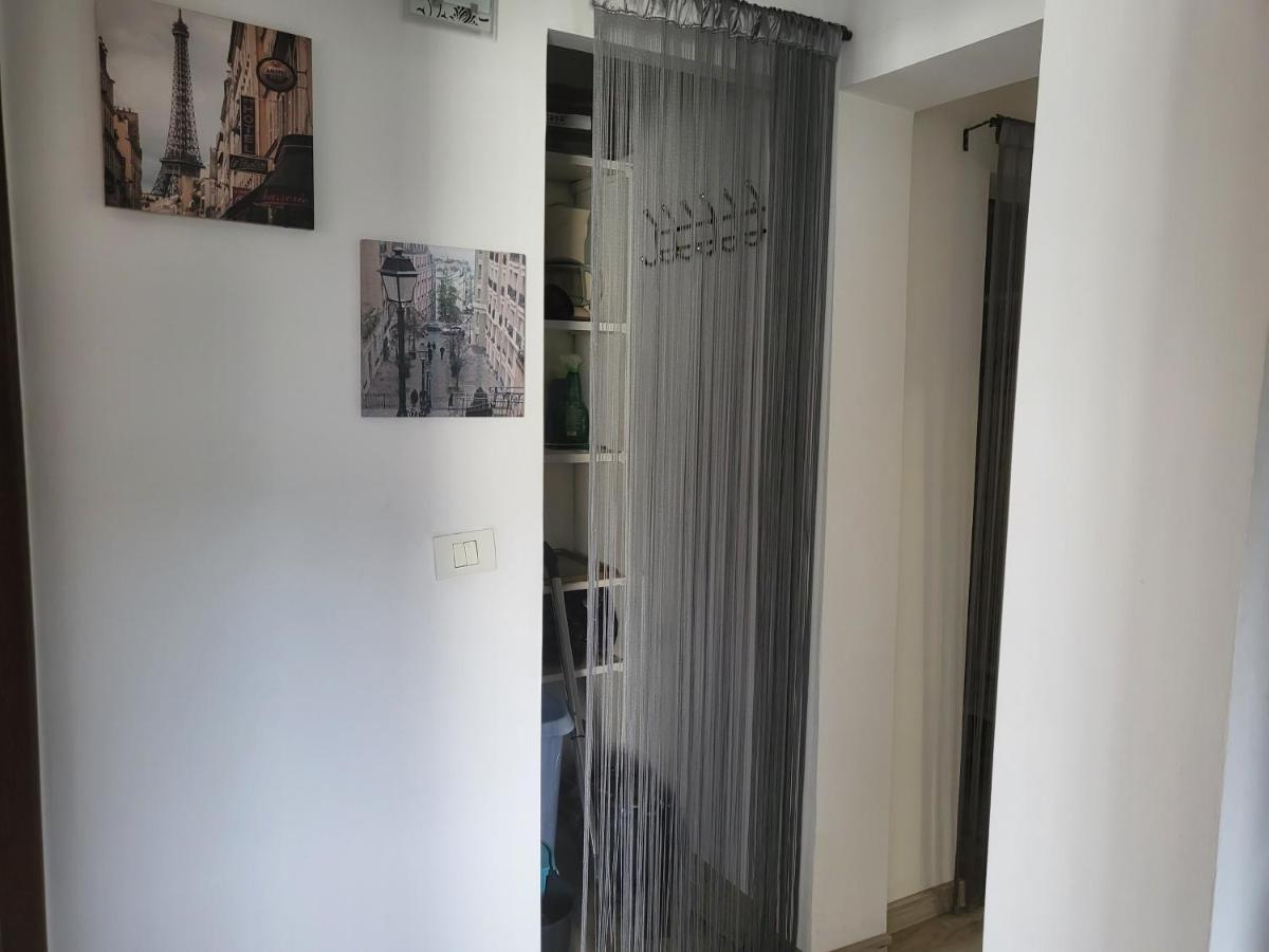Apartament Cu 3 Camere Chiar In Inima Capitalei Bucureşti Ngoại thất bức ảnh