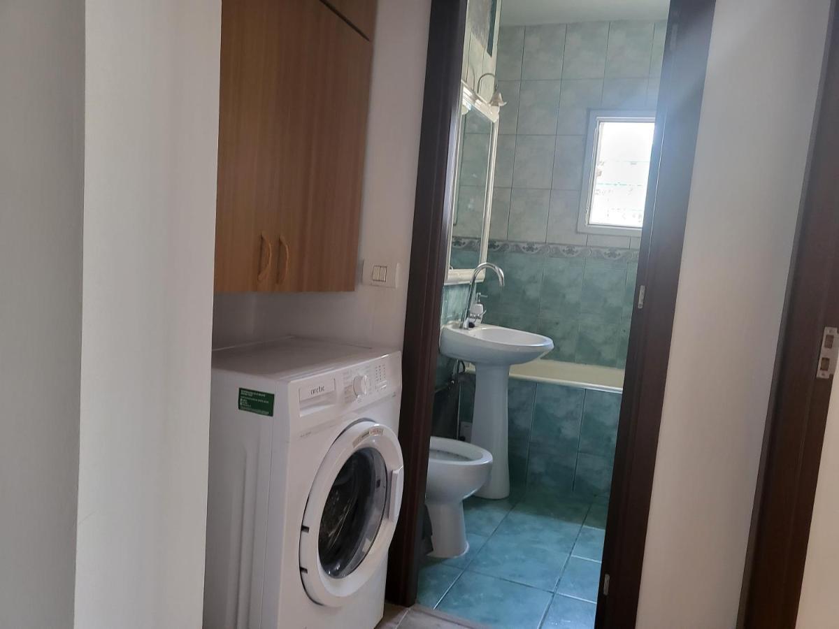 Apartament Cu 3 Camere Chiar In Inima Capitalei Bucureşti Ngoại thất bức ảnh